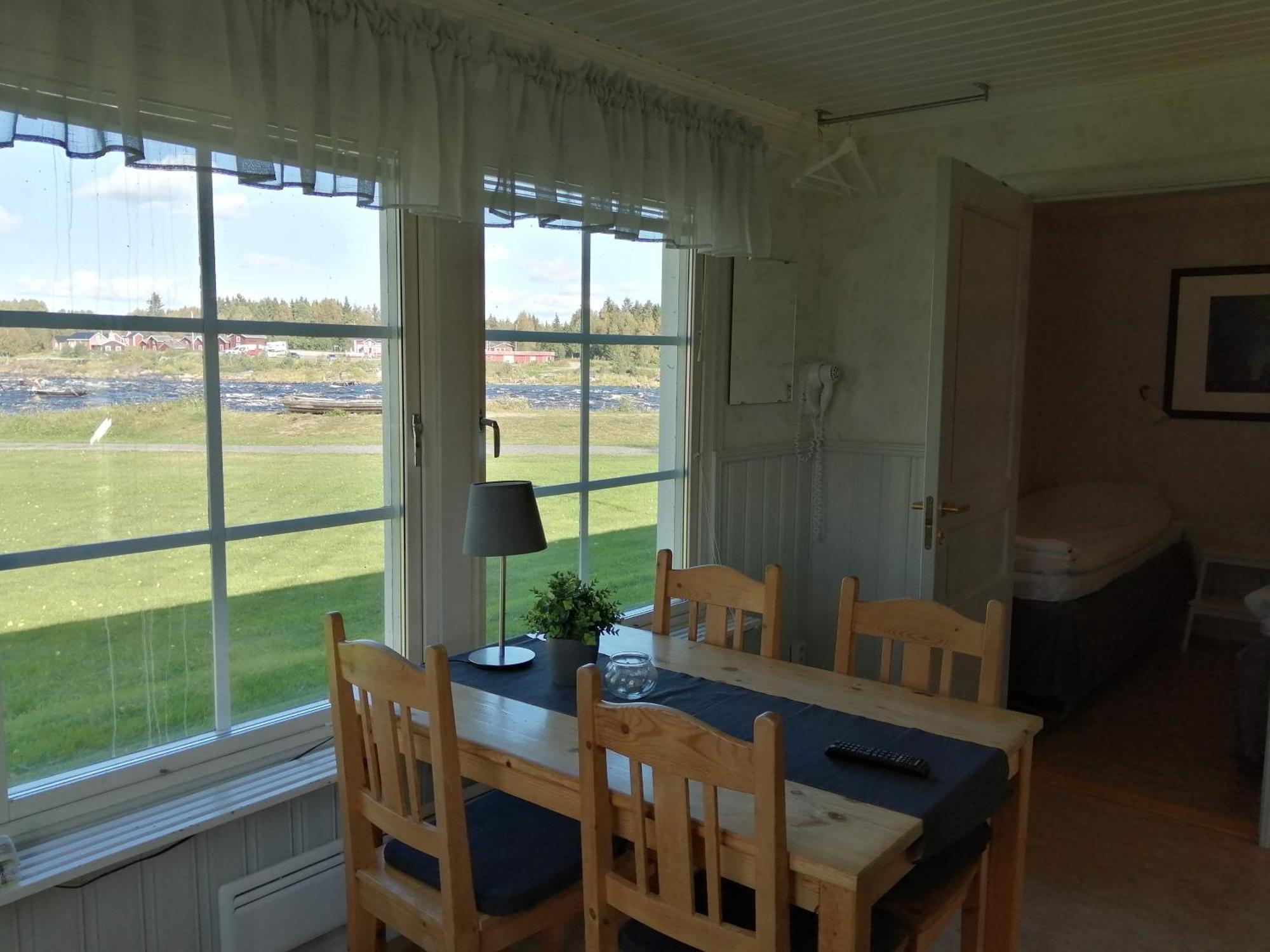 Kukkolaforsen Turist & Konferens Hotell Exteriör bild