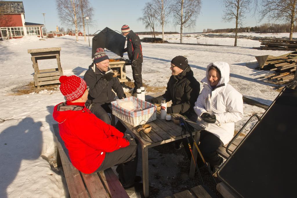 Kukkolaforsen Turist & Konferens Hotell Exteriör bild